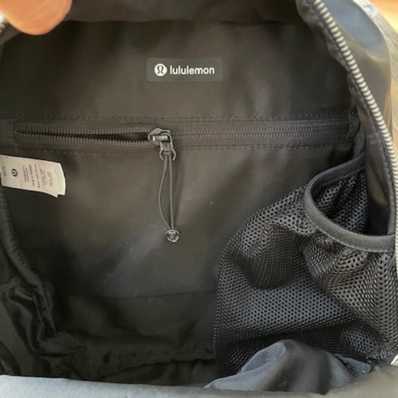 Lululemon City Adventurer Backpack Mini 11L EUC - Picture 5 of 11
